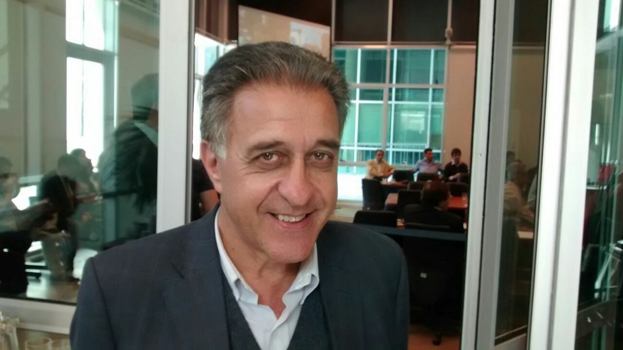 Pitrola politiza con jubilado que se suicida en ANSES