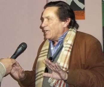 Roman&iacute;n: Dalbon est&aacute; m&aacute;s cerca de los buitres que de las palomas