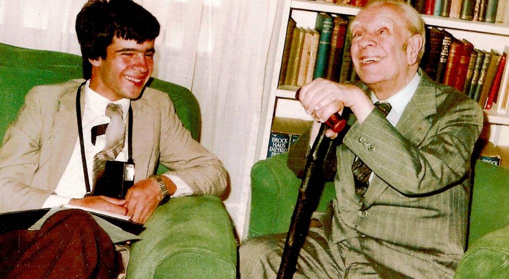 Publican in&eacute;dita entrevista a Borges hecha por un joven de 15 a&ntilde;os