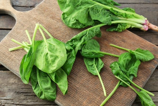 8 Surprising Health Facts About the Superfood Spinach
