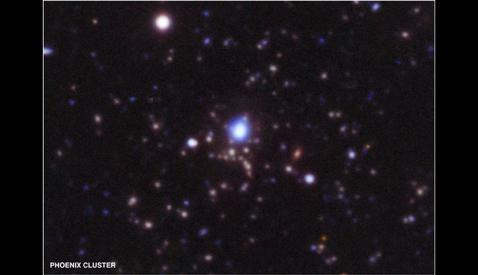 Descubren uno de los c&uacute;mulos de galaxias m&aacute;s grandes del universo