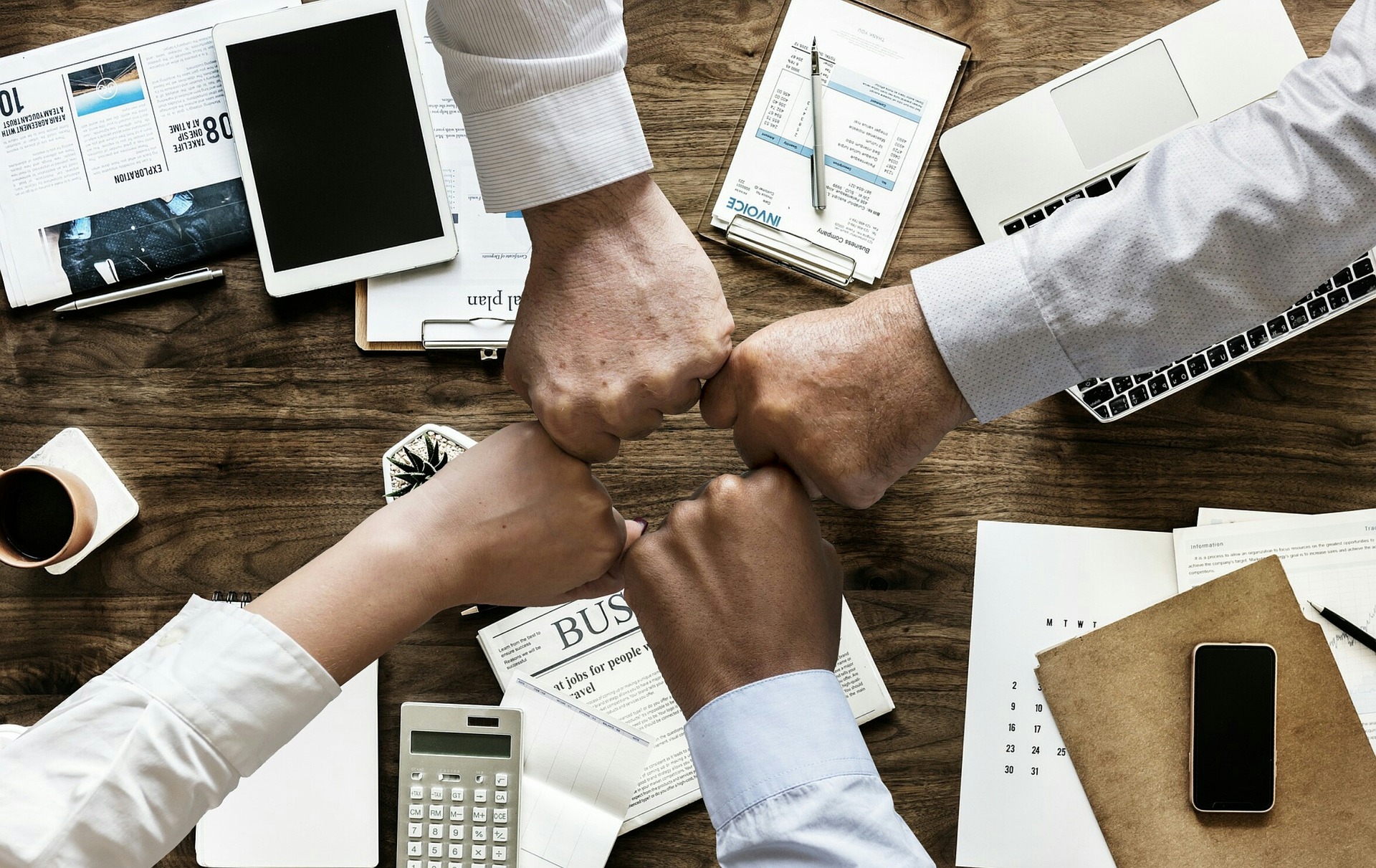 El poder de la colaboraci&oacute;n: Por qu&eacute; el trabajo en equipo es el motor del &eacute;xito organizacional  x  