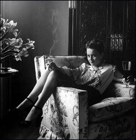  Hoy me despierto tosco y solitario