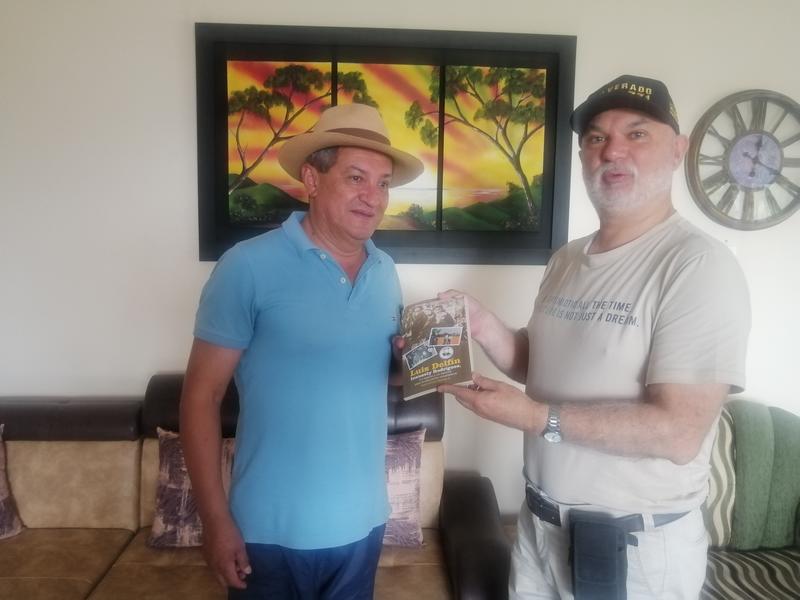 ALCALD&Iacute;A DE YACUANQUER RINDE HOMENAJE A PEDAGOGO LUIS DELF&Iacute;N INSUASTY RODR&Iacute;GUEZ. 
