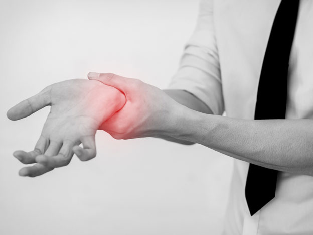 &iquest;Sientes dolor en tus mu&ntilde;ecas a menudo? Descubre aqu&iacute; lo que puede estar sucediendo en tu cuerpo