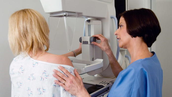 Una nueva t&eacute;cnica tratar&aacute; el c&aacute;ncer de mama en una sola sesi&oacute;n de radioterapia en Espa&ntilde;a