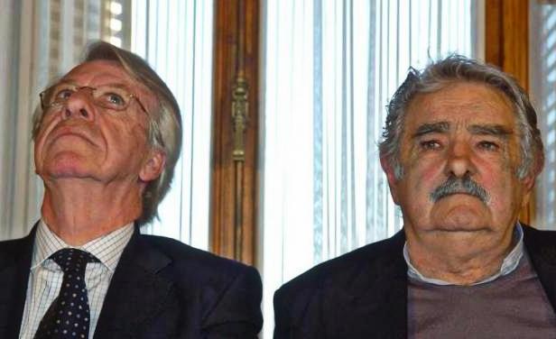 V&Aacute;ZQUEZ: "MI F&Oacute;RMULA ES ASTORI-MUJICA"