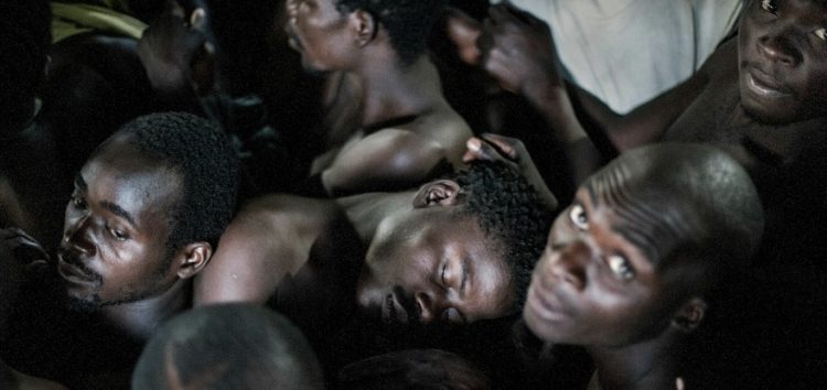 Caso de canibalismo en Sud&aacute;frica: 3 detenidos y conmoci&oacute;n en el aire
