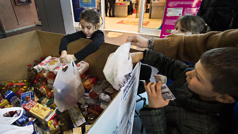 Francia proh&iacute;be por ley desperdiciar la comida sobrante de los supermercados