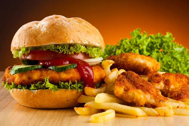 &iquest;Qu&eacute; hacen 5 d&iacute;as de comida chatarra a tu metabolismo?