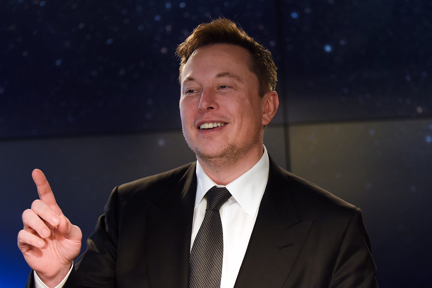 Elon Musk asegur&oacute; que la cuarentena por el coronavirus es una medida fascista