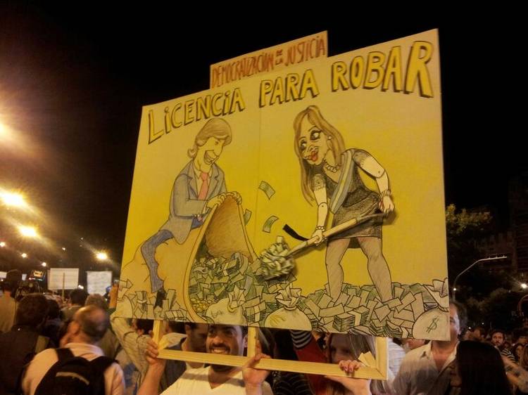Licencia para robar #18A (humor en manifestaci&oacute;n)