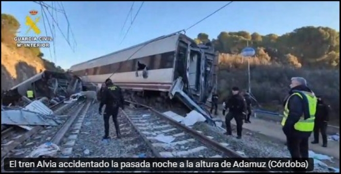  En se&ntilde;al de duelo por el accidente ferroviario en Adamuz (C&oacute;rdoba-Spain)