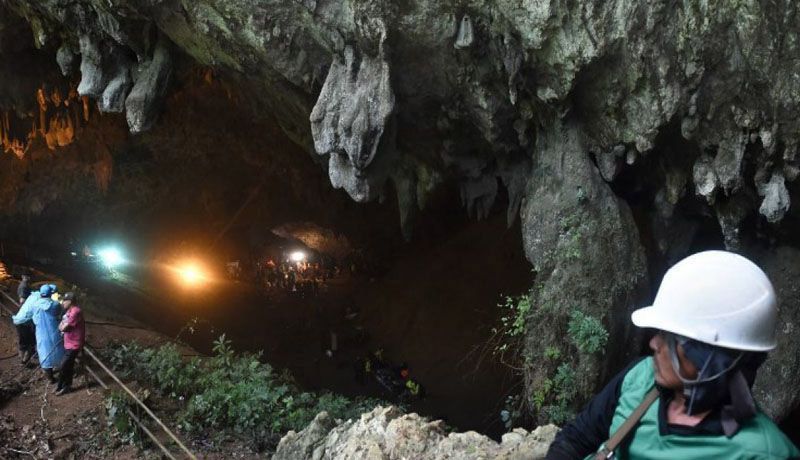 Thai cave rescue: All 12 boys, coach pulled to safety
