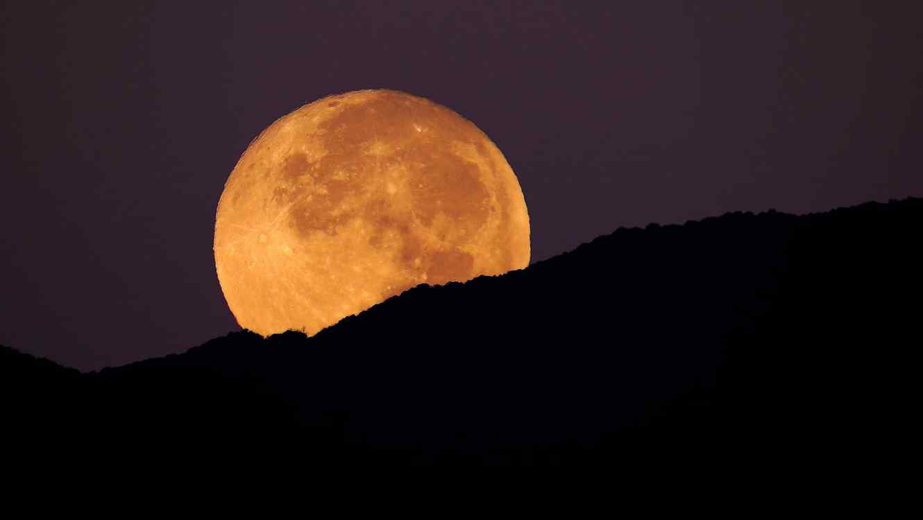 Ent&eacute;rate de cu&aacute;ndo y d&oacute;nde podr&aacute;s observar el eclipse lunar este 27 de julio