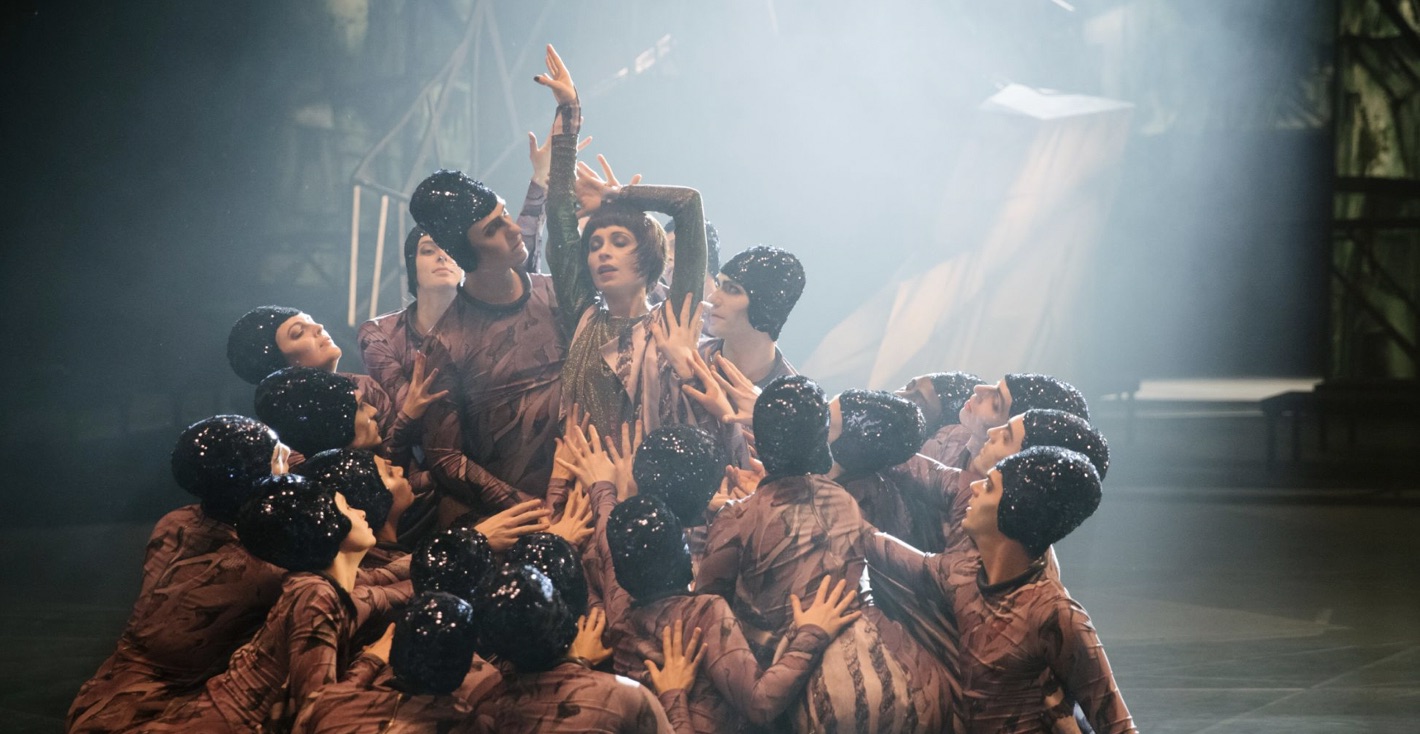 Babylon Berlin: el viernes negro se acerca en la premiada serie alemana
