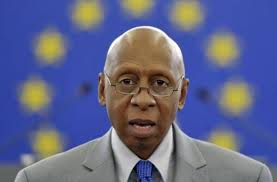 Disidente cubano Guillermo Fari&ntilde;as llama "fascista" a Donald Trump