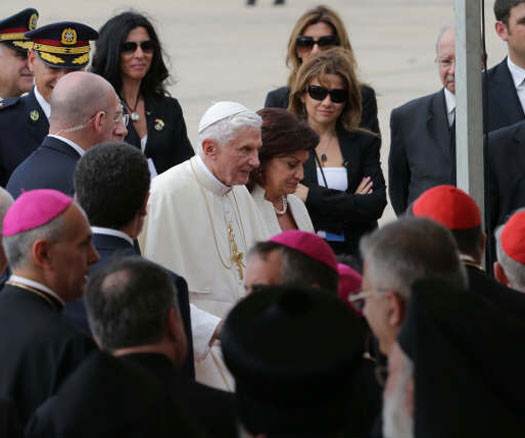 Benedicto XVI llega a L&iacute;bano con mensaje de Paz para Medio Oriente 