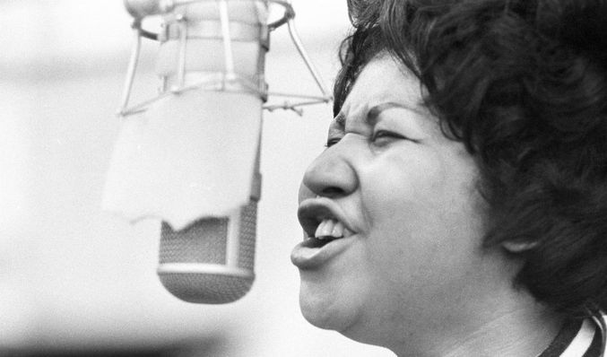  Aretha Franklin dies at home aged 76, publicist confirms