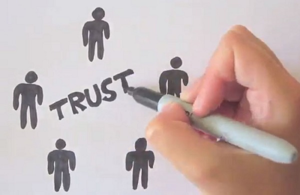 Si eres inteligente tienes m&aacute;s posibilidades de ser confiado