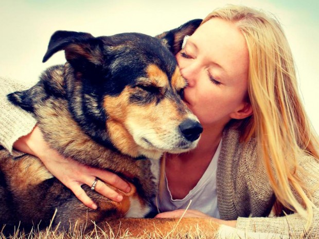 Estudio revela que una de cada diez mujeres ama m&aacute;s a su mascota que a su pareja