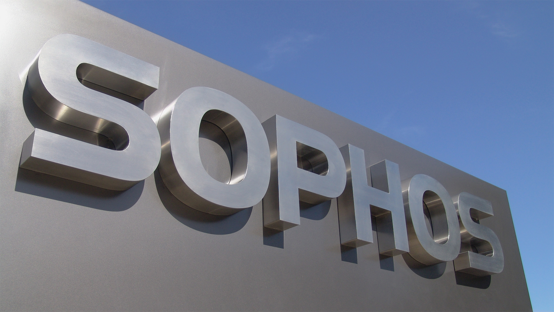 Estudio de Sophos: 54% de empresas en Colombia considera cambiar su proveedor de ciberseguridad
