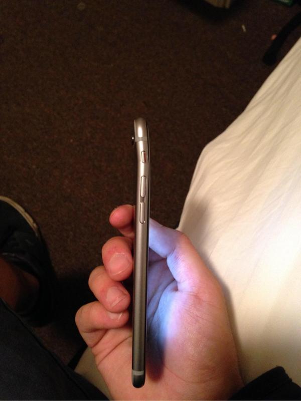 Usuarios del iPhone 6 se quejan de que se dobla f&aacute;cilmente