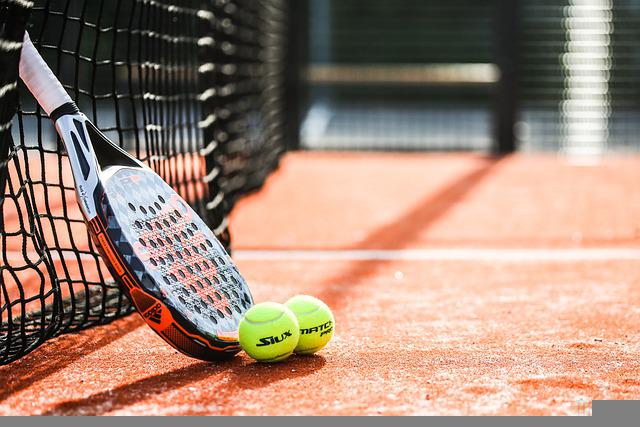 &iquest;Qu&eacute; beneficios te ofrece entrenar P&aacute;del?