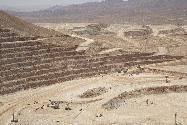 Minera Escondida a cada poblador de Antofagasta entregar&aacute; bono de 25 Millones