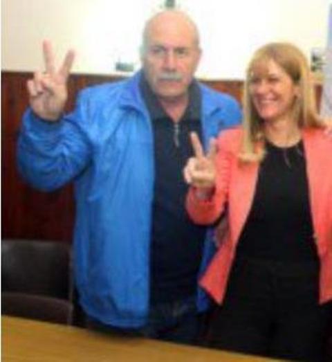 Senador Barrera vestido de chofer Metrobus no saluda a Macri