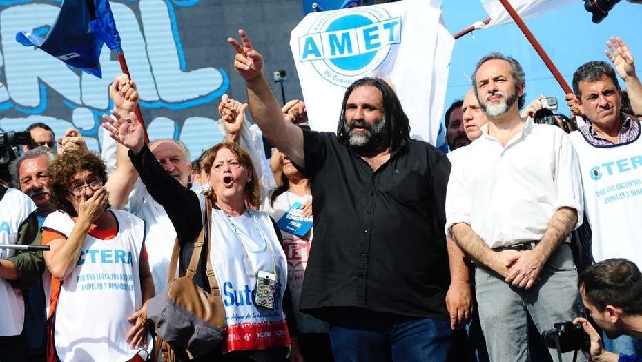 Baradel dice que hubo corrupci&oacute;n kirchnerista pero no tanta