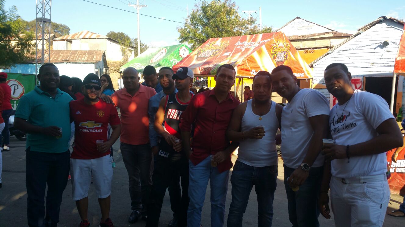ASOCIACI&Oacute;N DE PRODUCTORES FELICITA A LOS TRABAJADORES EN SU D&Iacute;A  
