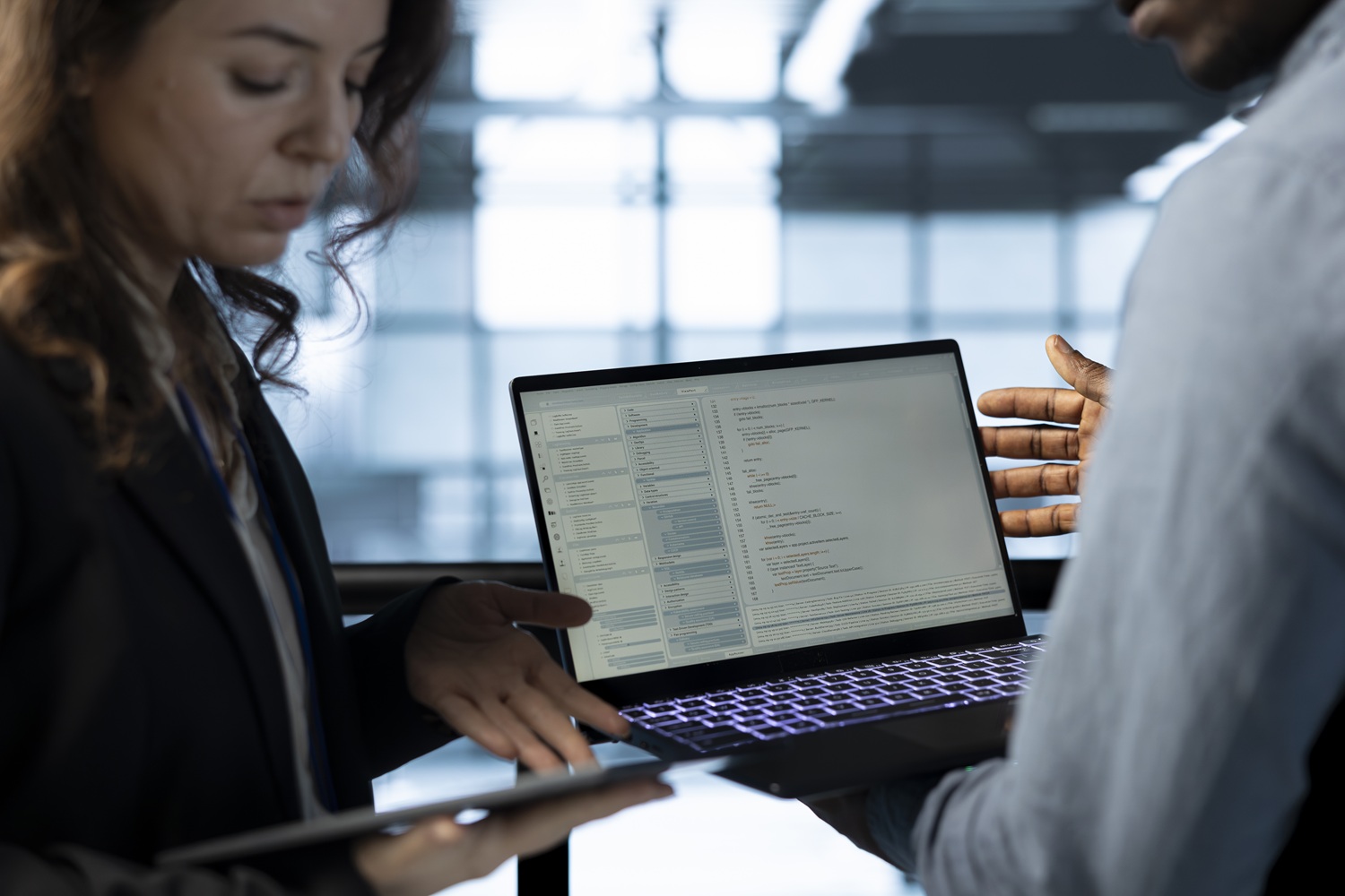 Hojas de vida usadas para hackear empresas: la nueva t&aacute;ctica que alarma a expertos