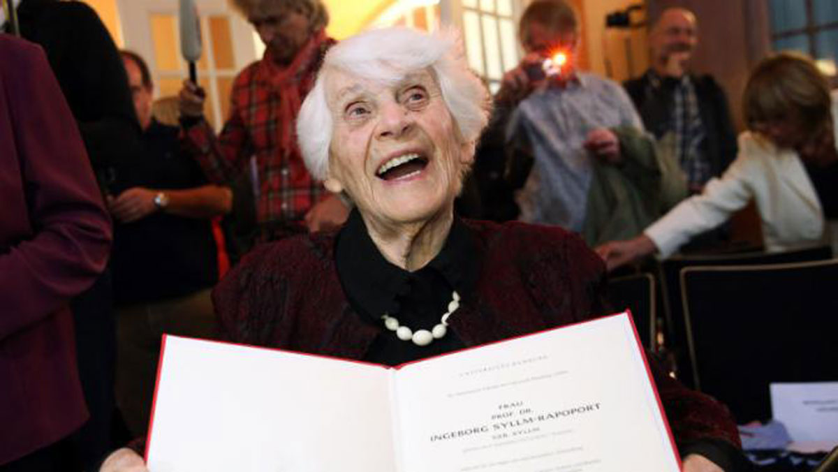 Esta mujer obtuvo su doctorado 77 a&ntilde;os despu&eacute;s de que los nazis le impidieran presentar su tesis
