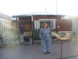 Tir&oacute; en una bolsa los ahorros de su hijo y los basureros la ayudaron a recuperarlos