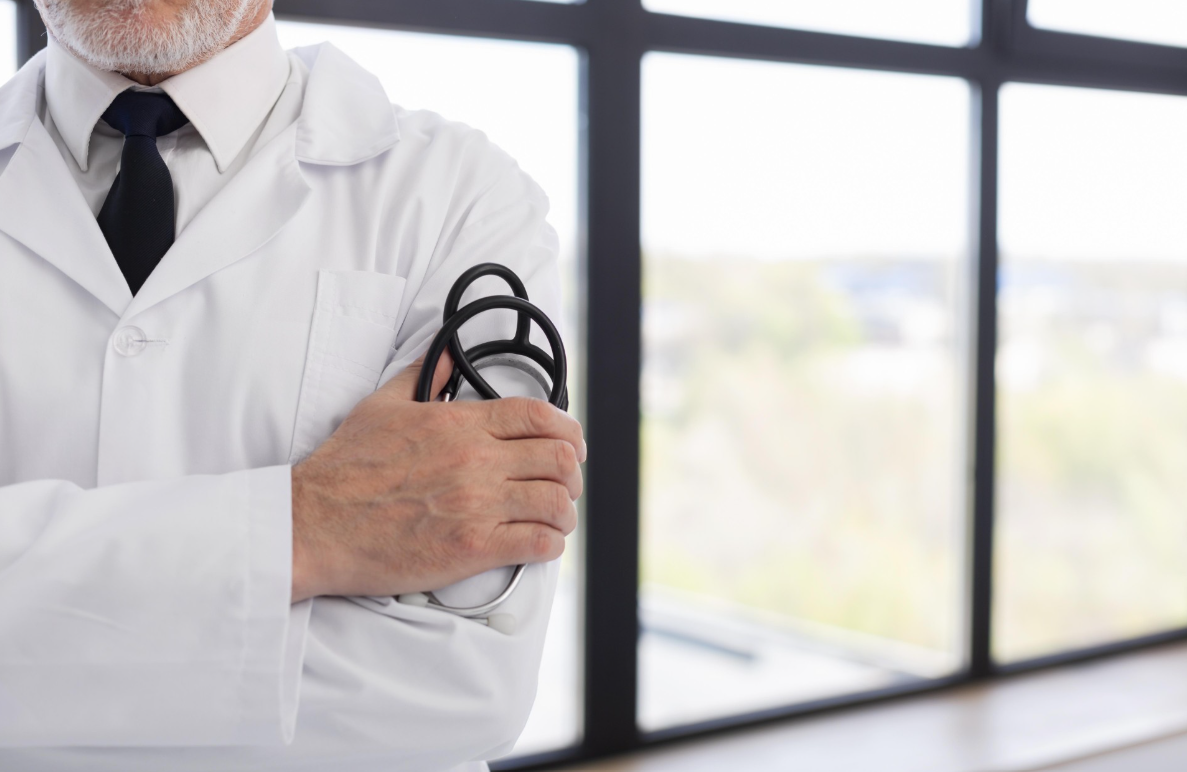 Gu&iacute;a para el alta m&eacute;dica: las preguntas clave que debe hacer antes de llevar a un familiar a casa