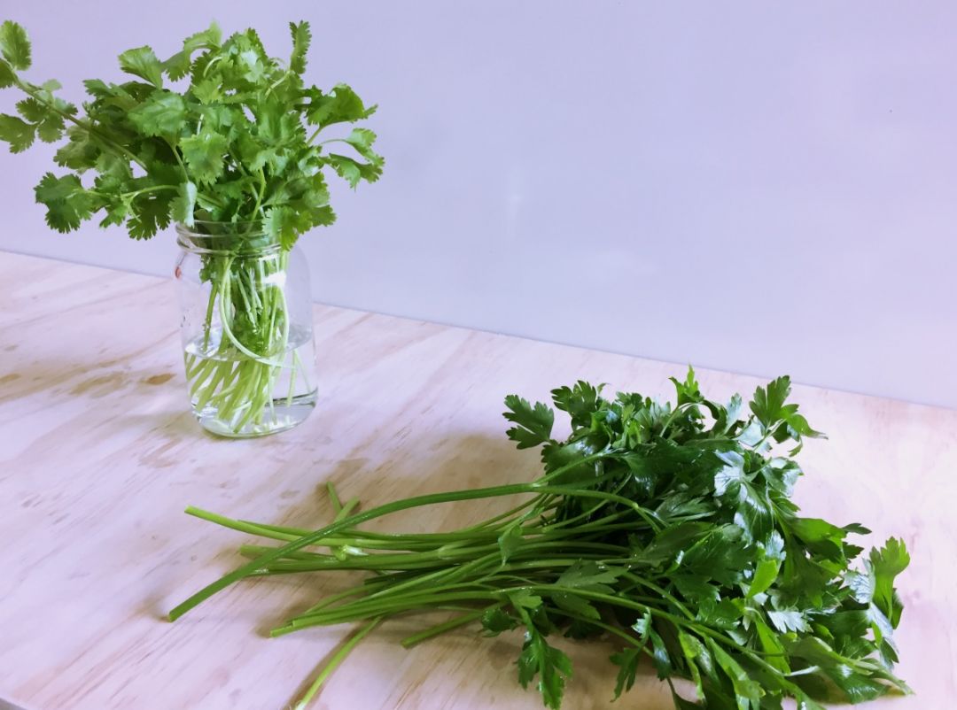 Ritual con perejil para limpiar tu hogar de malas energ&iacute;as