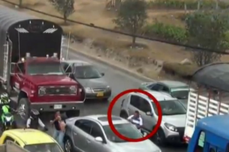 Grupo de bandoleros armados se apoder&oacute; de un convoy