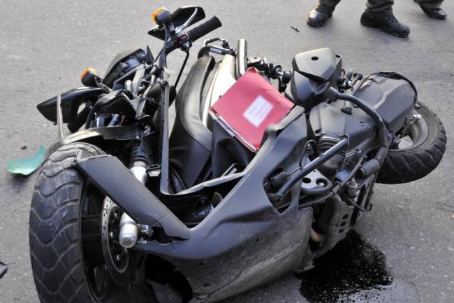 Un muerto y un herido deja accidente en la v&iacute;a neiva-algesiras