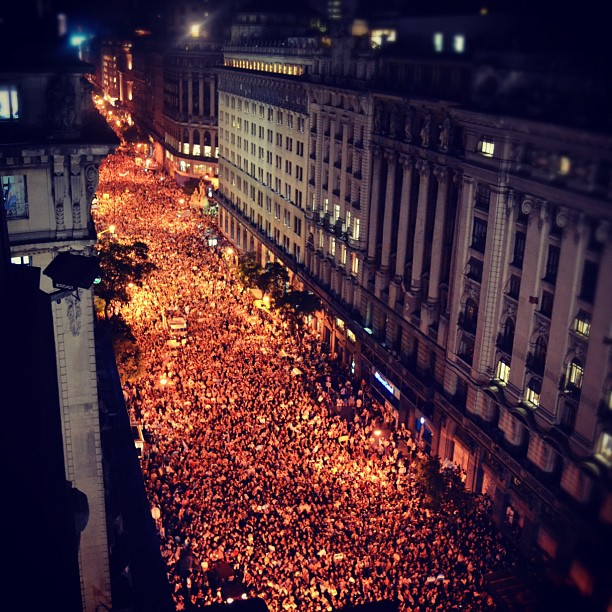 &iquest;Por el hist&oacute;rico cacerolazo debe existir un feriado?