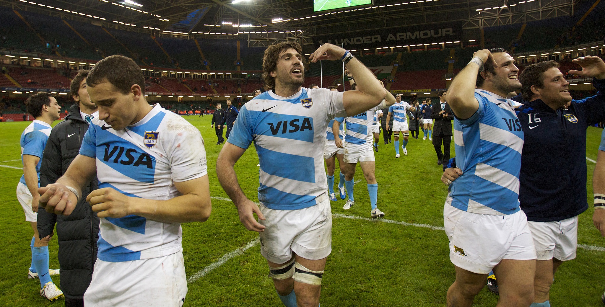 Cinco cosas que el f&uacute;tbol podr&iacute;a tomar del rugby