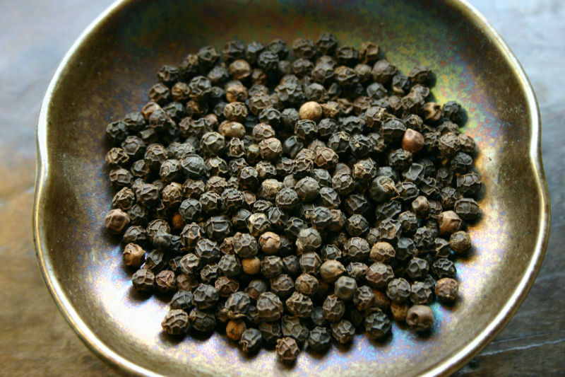 Sorprendentes beneficios de la pimienta negra