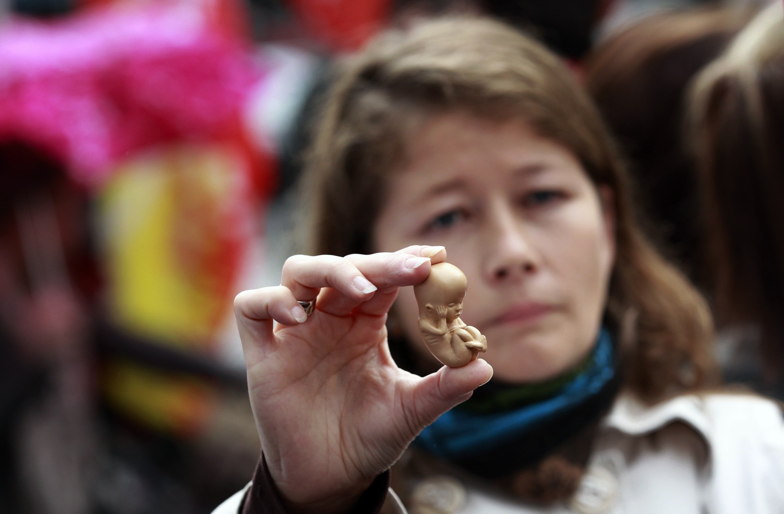 Una izquierda obsesionada  s&oacute;lo  con el aborto