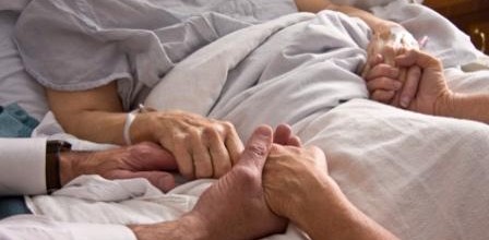Enfermera revela las 5 cosas que la gente m&aacute;s lamenta en su lecho de muerte