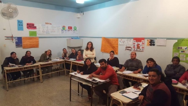 La pura verdad de ayacucho Hay m&aacute;s de 1000 adultos terminando la Primaria y Secundaria