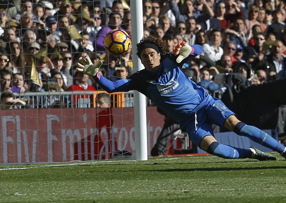  Deberia el Am&eacute;rica rescatar a Guillermo Ochoa
