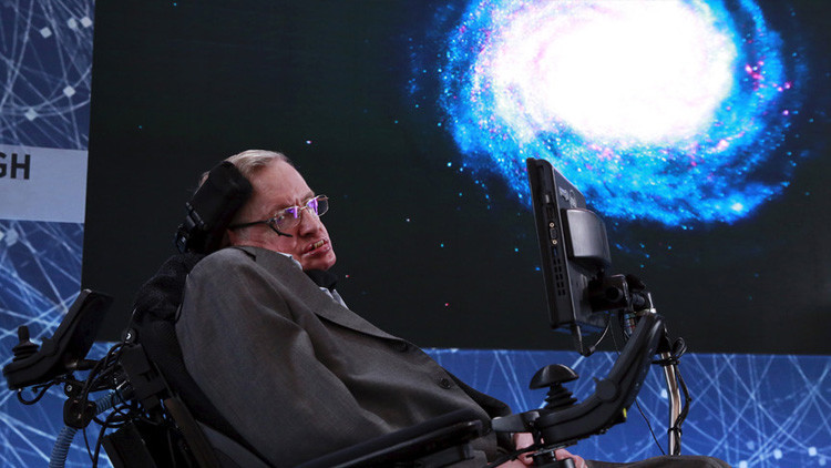 Ser&iacute;a una buena idea contactar con extraterrestres?: Stephen Hawking tiene una pol&eacute;mica respuesta: