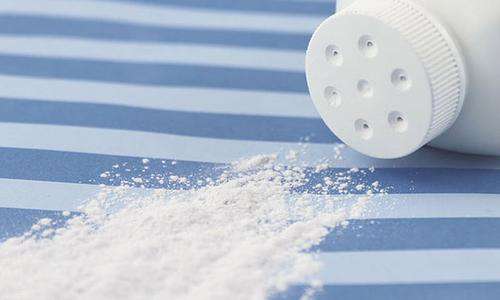 El polvo de talco est&aacute; relacionado con el c&aacute;ncer de ovario