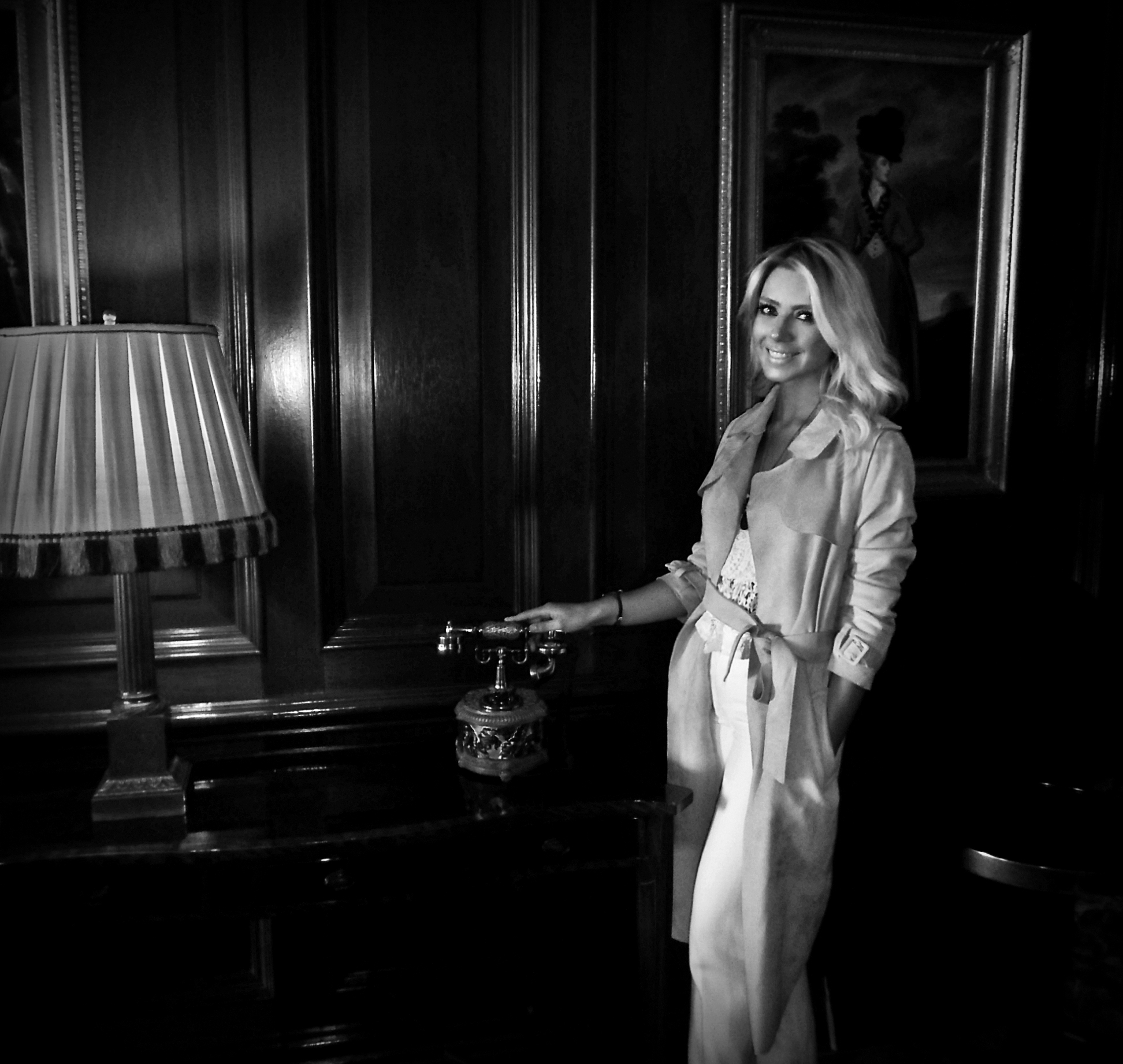 Periodista Andrea Gonz&aacute;lez-Villablanca: "El peligro de digitalizar nuestras vidas"