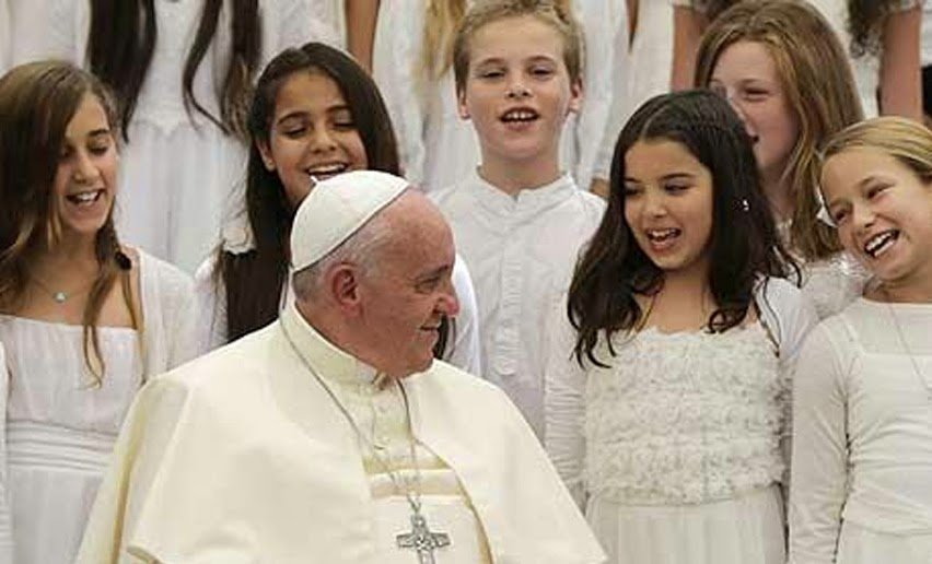 El hermoso coro de ni&ntilde;os que despidi&oacute; al Papa Francisco